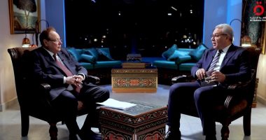 علي ناصر محمد يكشف تفاصيل أزمة الجيش اليمنى الجنوبى وعفو قحطان الشعبى فى 1968