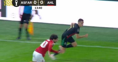 30 دقيقة.. الأهلى يبحث فتح ثغرة فى دفاع الجيش الملكى.. والنتيجة لا تزال 0-0