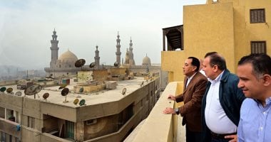 رئيس الوزراء يتفقد عدداً من أعمال تطوير الطرق بالقاهرة