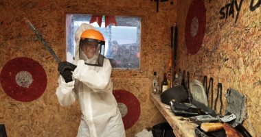 أماكن مخصصة لهذا الغرض.. هل يساعد تحطيم الأغراض على التخلص من التوتر