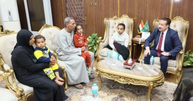 محافظ المنوفية يقرر صرف 100 ألف جنيه مساعدات عينية لأسرة شهيد الشهامة