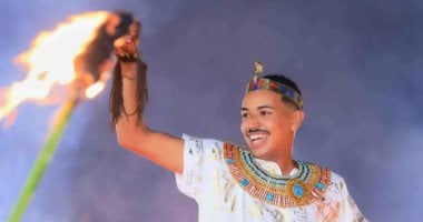 عريس يرتدى زى فرعونى