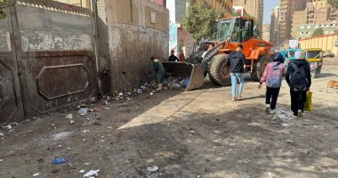 حملات نظافة لرفع المخلفات أسفل محور عمرو بن العاص بفيصل ومواجهة النباشين.. صور