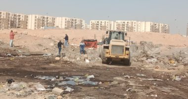وزارة البيئة تتابع شكاوى المخلفات بمقلب مدينة العبور وتتدخل للحل.. صور - اليوم السابع