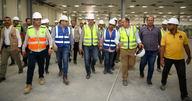 قطاع الأعمال: تشغيل 8 مصانع غزل ونسيج والانتهاء من 80% من جينز دمياط