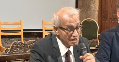 الدكتور صلاح السروى يكتب: صنعت ثقبا فى السحاب