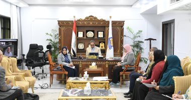 محافظ قنا يبحث مع مساعد وزير التنمية المحلية دعم التكتلات الاقتصادية