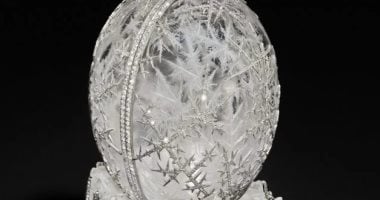 عرض بيضة فابرجيه المصنوعة من الماس والبلاتين للبيع بـ26 مليون دولار غدا