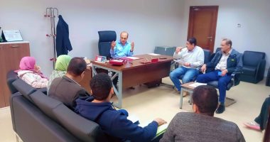 وكيل صحة الوادى الجديد يترأس اجتماع تفعيل تقييم المنشآت التعليمية بالمحافظة