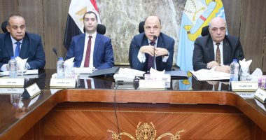 محافظ كفر الشيخ يستعرض موقف تنفيذ مشروعات الخطة الاستثمارية