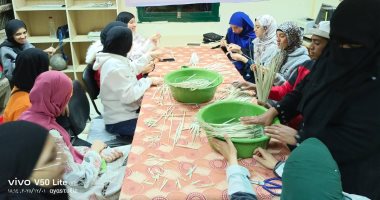 رياضة الوادى الجديد: ورش عمل عن حرفة الخوص ضمن مبادرة علمنى حرفة