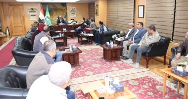 محافظ الفيوم يتابع معدلات الأداء بملف المتغيرات المكانية ويُشدد على تسريع وتيرة العمل