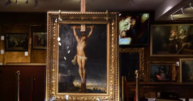 بيع لوحة المسيح على الصليب للرسام الفلامنكى بيير بول روبنز بعد اختفائها أكثر من أربعة قرون.. صور