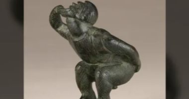 تمثال صغير لممثل كوميدى عمره 2000 عام.. ما قصته؟