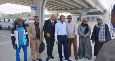 نجل شيخ الأزهر يشارك محافظ الأقصر فى افتتاح موقف سيارات القرنة.. صور