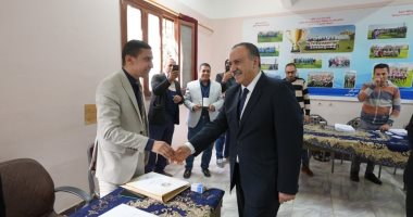 محافظ أسيوط يتفقد لجان الدائرة الثالثة بانتخابات النواب.. فيديو
