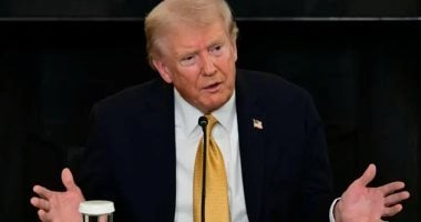 باختصار.. أهم الأخبار العالمية والعربية حتى منتصف الليل.. ترامب سيعلن خلال أسبوعين بدء المرحلة الثانية من اتفاق غزة.. ميليشيا ياسر أبو شباب تؤكد مقتله بعيار نارى.. وألمانيا تنشر مقاتلات يورو فايتر فى بولندا