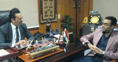 وكيل صحة سوهاج يبحث تطوير خدمات الصحة النفسية وعلاج الإدمان بالمحافظة