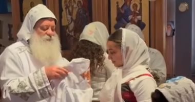 "رسامة الشماسات".. ملف يعود للواجهة بعد واقعة كندا.. والكنيسة تحسم: ما حدث "كأن لم يكن".. تاريخ من القرون الأولى وينتهى بقرارات 2010: ماذا تقول الوثائق؟.. البابا شنودة الثالث أعاد الخدمة بعد توقفها قرون بضوابط