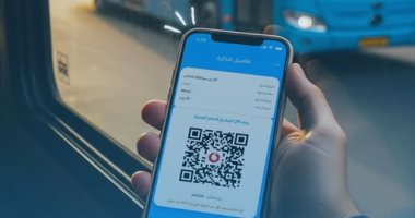 النقل العام بالقاهرة يطلق تجربة الدفع الإلكتروني.. تطبيق تجريبي لضبط التحصيل وراحة المواطنين.. كارت مسبق الدفع يتيح معرفة مواعيد الأتوبيس وخط سيره.. البدء بـ300 والمشروع يشمل 1800 أتوبيس بالقاهرة الكبرى.. صور