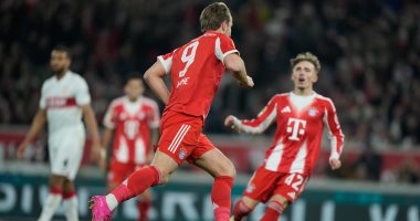 احتفال هارى كين أمام شتوتجارت