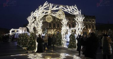 زينة عيد الميلاد تكتسح سانت بطرسبرج.. احتفالات 2026 تملأ الشوارع والحدائق
