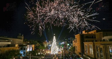 جبيل اللبنانية تضيء شجرة عيد الميلاد العملاقة وتستقبل أجواء الاحتفالات