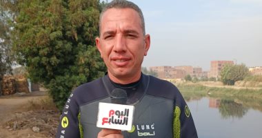 غواصون متطوعون يصلون لقرية الزوامل بالشرقية لاستخراج التماسيح من المصرف.. فيديو