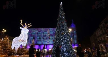 ناربون الفرنسية تتزين للاحتفالات.. سوق الميلاد السنوي يجذب السكان والزوار