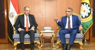وزير الاتصالات: تقديم الدعم الفنى لتنفيذ مشروعات التطوير التكنولوجى بالدقهلية