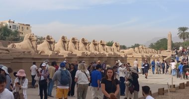 توافد سياحي كبير فى معابد الكرنك