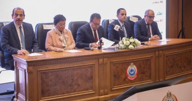 لأول مرة.. وزير الصحة يجرى قرعة اختيار أعضاء البعثة الطبية للحج إلكترونيا