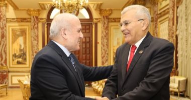 رئيس هيئة النيابة الإدارية يهنئ رئيس مجلس الشيوخ بمنصبه