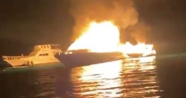 حريق يلتهم لنشًا وفلوكة جنوب الغردقة دون إصابات