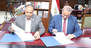 بروتوكول تعاون بين هيئة الكتاب والقومية لاستلام شحنات الناشرين بمعرض القاهرة