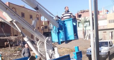 محافظ كفر الشيخ: رصف طريق بالرياض ورفع كفاءة النظافة والإنارة بالمدن    