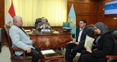 محافظ كفر الشيخ يوجه ببحث طلبات وشكاوى المواطنين والتواصل لحل مشكلاتهم