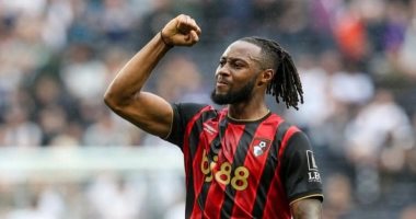 في الكورة : 
                                            مدرب غانا يحث سيمينيو على الرحيل من بورنموث.. و3 عمالقة إنجليزية تترقب
                                        