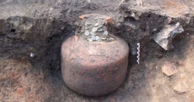 حصالة عمرها 1800 عام