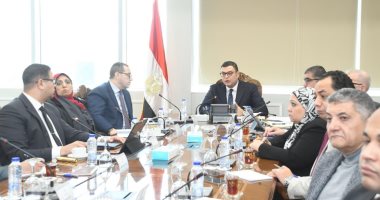 وزير الإسكان يتابع سير العمل بقطاع التخطيط بهيئة المجتمعات العمرانية