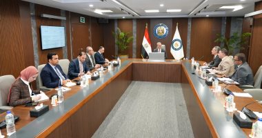 وزير البترول يبحث تطوير آلية تدريب جميع سائقى نقل المنتجات البترولية