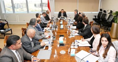 وزير الإسكان يستقبل وفدا من بنك الاستثمار الأوروبي EIB لبحث تعزيز فرص التعاون