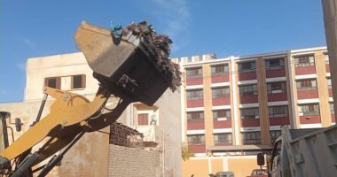 رفع 50 طن قمامة ومخلفات صلبة وأتربة بقرى مركز سوهاج