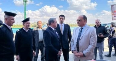 مدير أمن أسيوط يتفقد الخدمات الأمنية على اللجان الانتخابية بالمحافظة