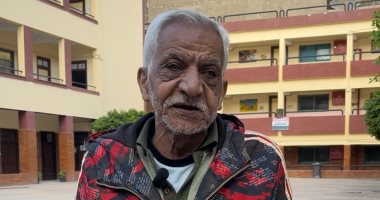 ناخب من أمام لجنته الانتخابية بالدقى: لازم ننزل ونشارك عشان مصر