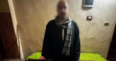 وزارة الداخلية تضبط شخص يوزع أموال بمحيط لجان سوهاج  