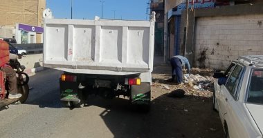 رفع 30 طن من القمامة والأتربة بمنطقة حى غرب سوهاج