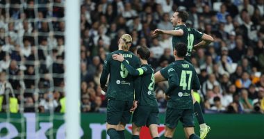 لاعبو السيتي يحتفلون بهدف هالاند 