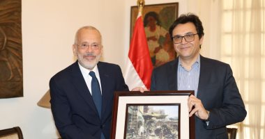 وزير الثقافة يلتقي سفير اليونان بالقاهرة لبحث تعزيز التعاون الثقافي