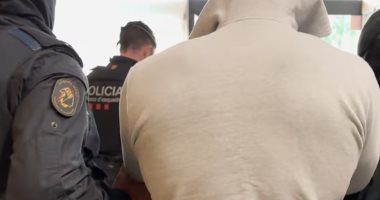 باع أدوية مغشوشة.. اعتقال طبيب انفلونسر متهم بقيادة شبكة دولية فى برشلونة